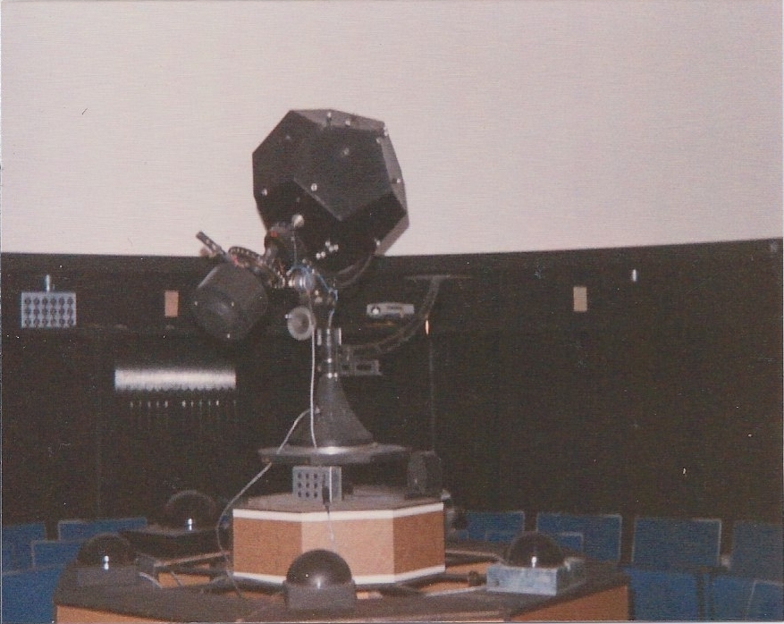 Spitz planetarium projector (installed 1953) at the Roger Williams Park Museum of Natural History and Planetarium in Providence, USA. This model is a variant of the Model A designed for the U.S. Navy called the Spitz NAVEXOS P-954, Celestial Identification Trainer.