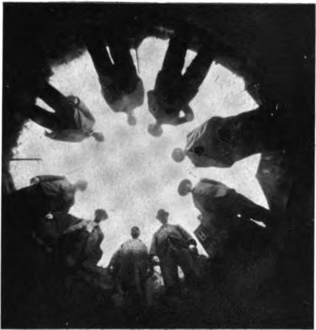 First known fisheye image recorded in 1905 using Wood's pail apparatus (1906) - Robert W. Wood, via Wikimedia Commons